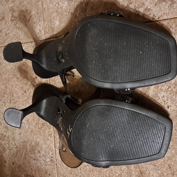 Guess shoes - Picture 8 of 10